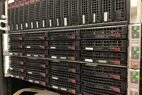 Equipo-centro-de-datos-nueva-york-2_470x313